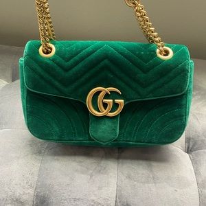 Gucci GG Marmont Shoulder Bag Matelasse Green Velvet